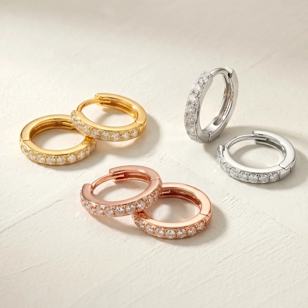Brinco de Arco Huggie em Pave - Ouro 18k