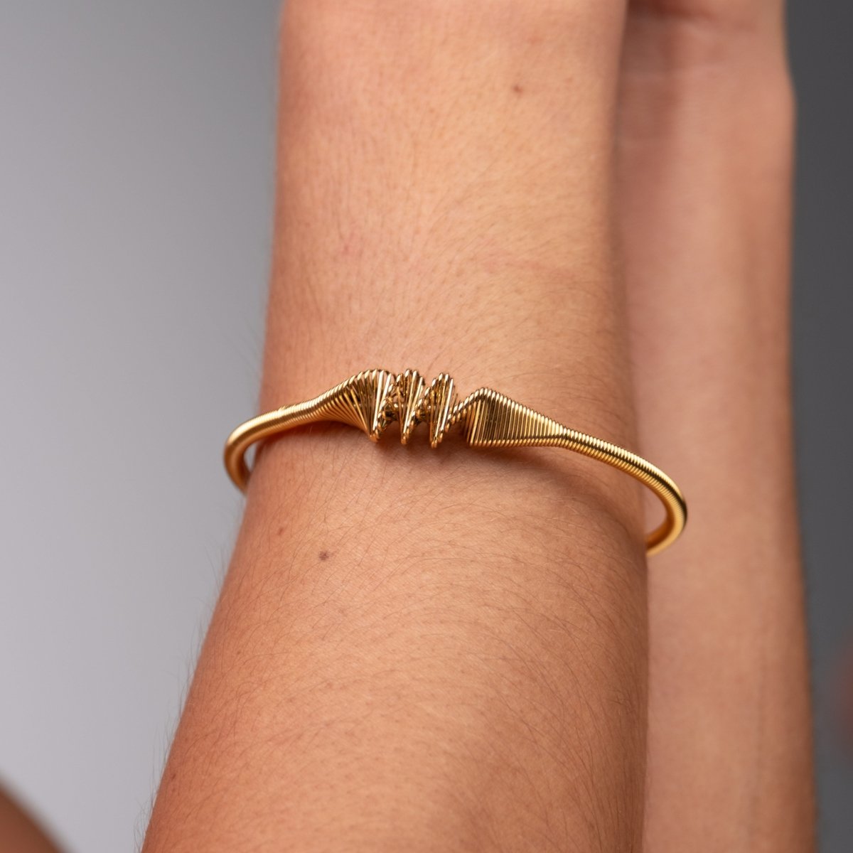 Bracelete Wave Banhado em Ouro 18K