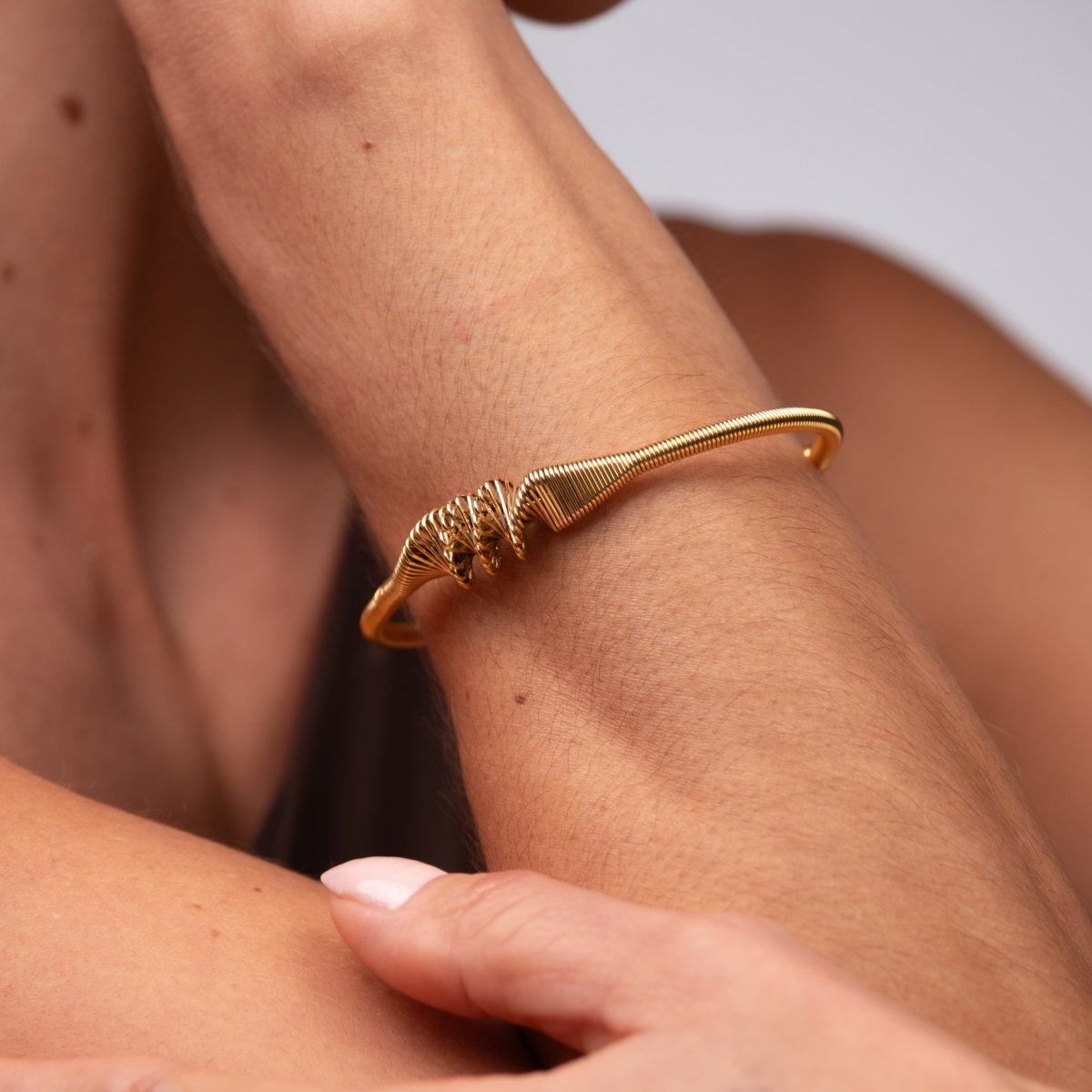 Bracelete Wave Banhado em Ouro 18K