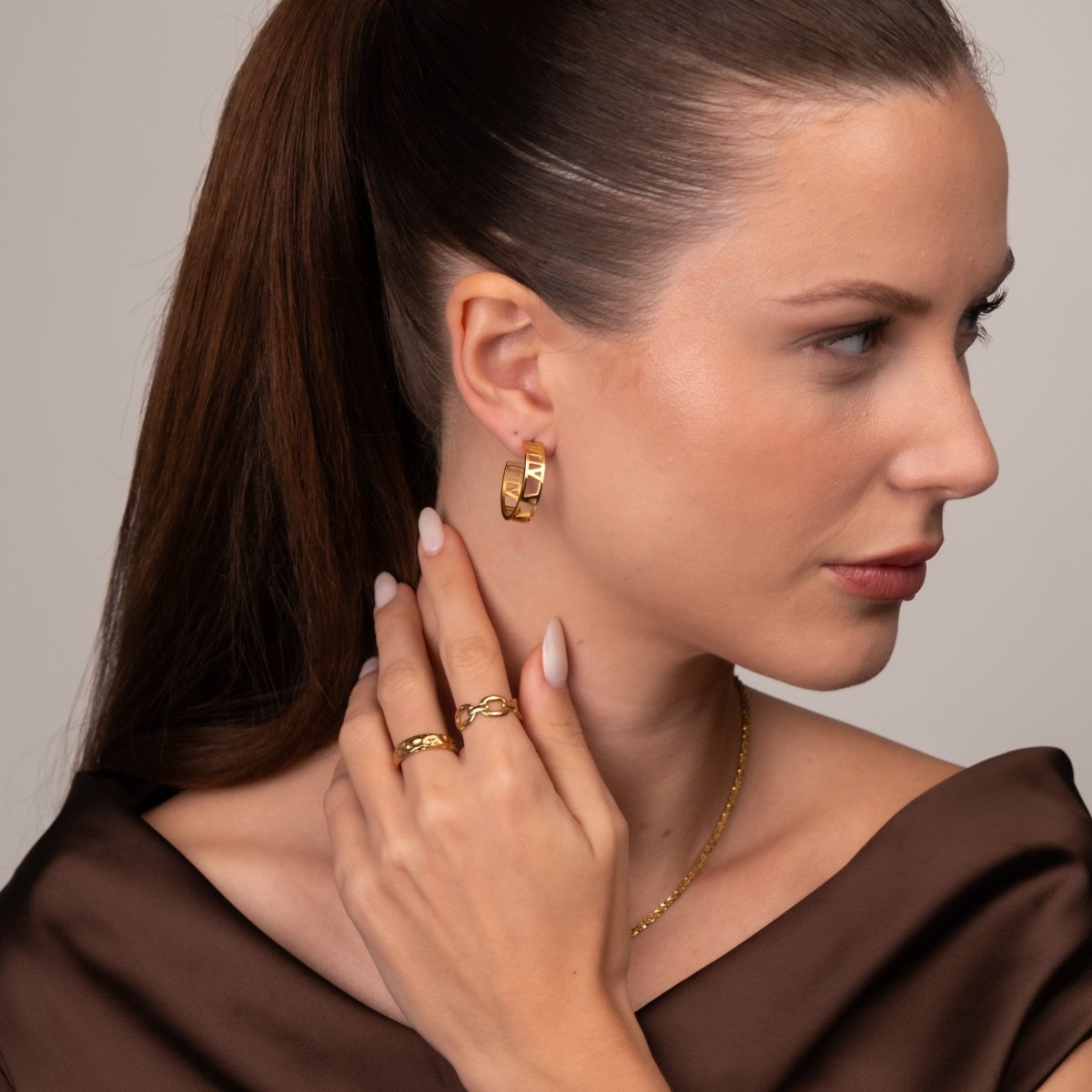 Brinco de Argola Numeral Banhado em Ouro 18K