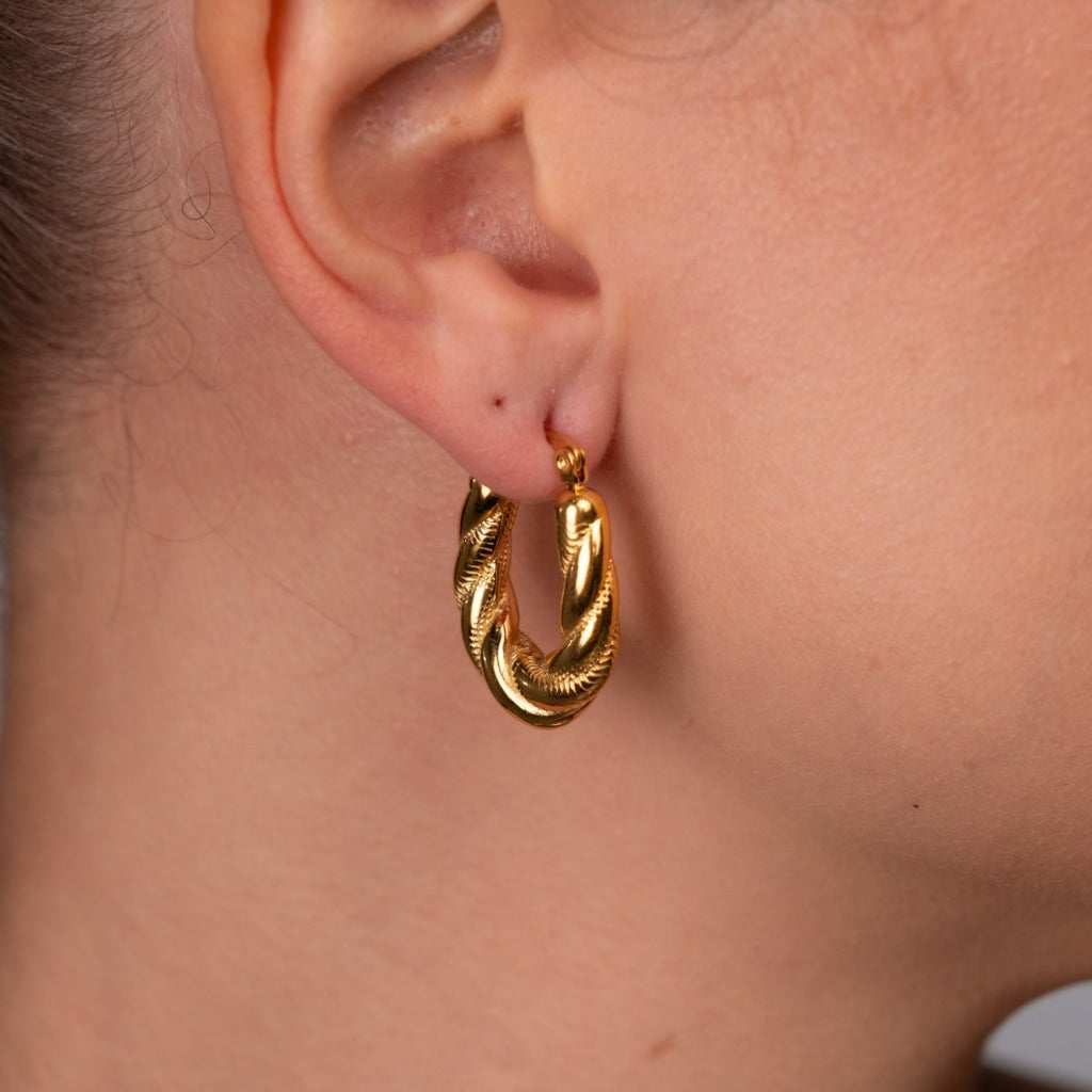 Brinco de Argola Torcido Banhado em Ouro 18K