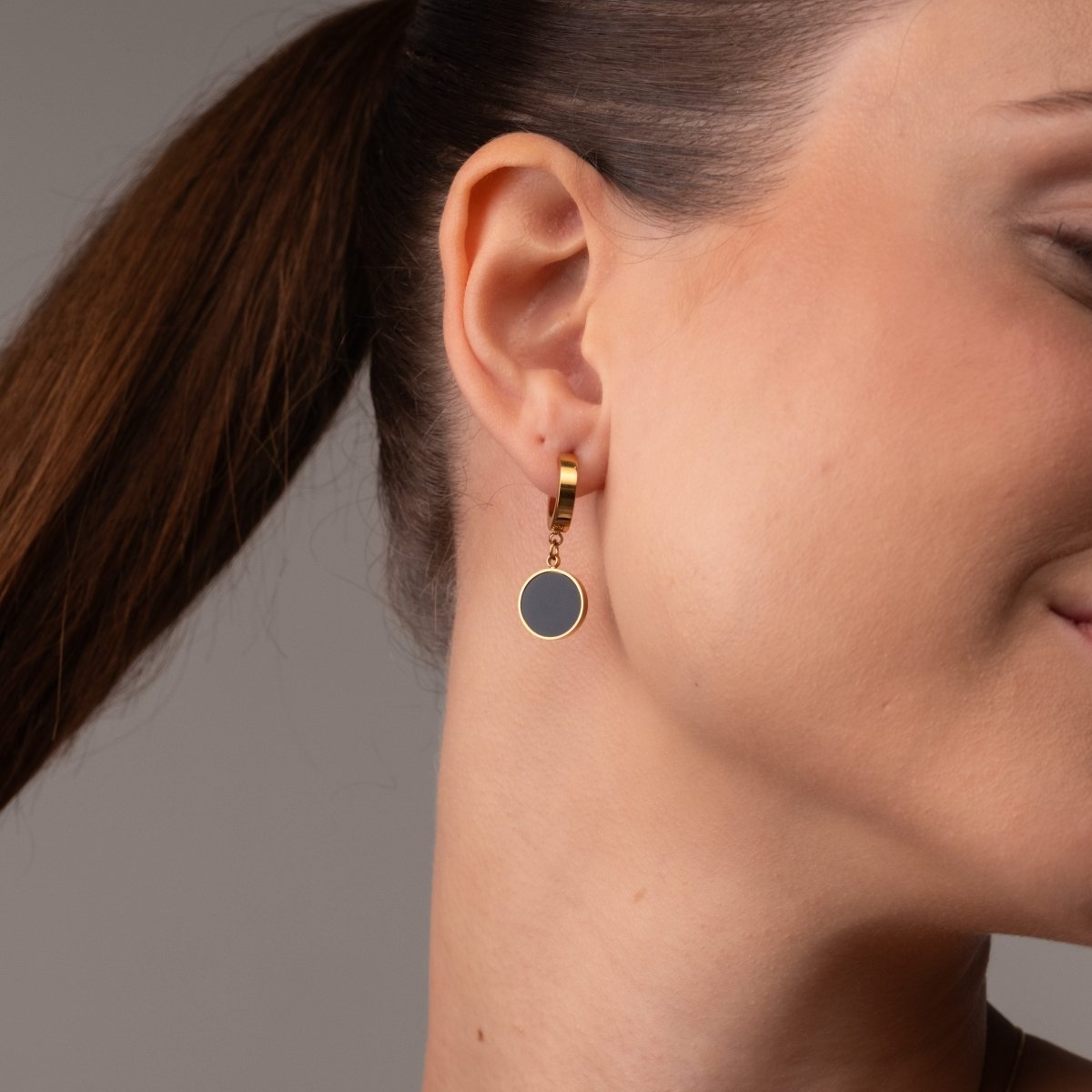 Brinco Pingente Noir Banhado em Ouro 18k