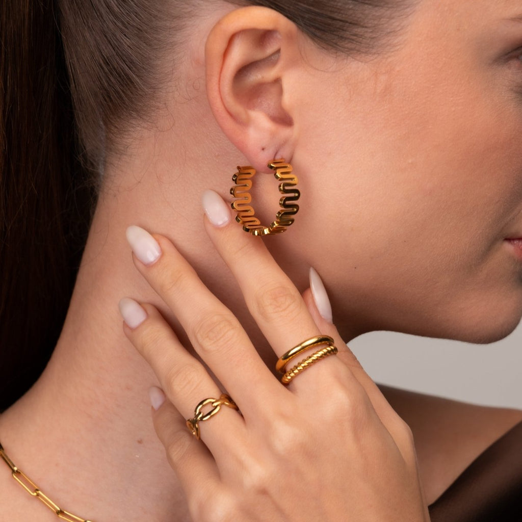 Brinco Zig Zag Banhado em Ouro 18k