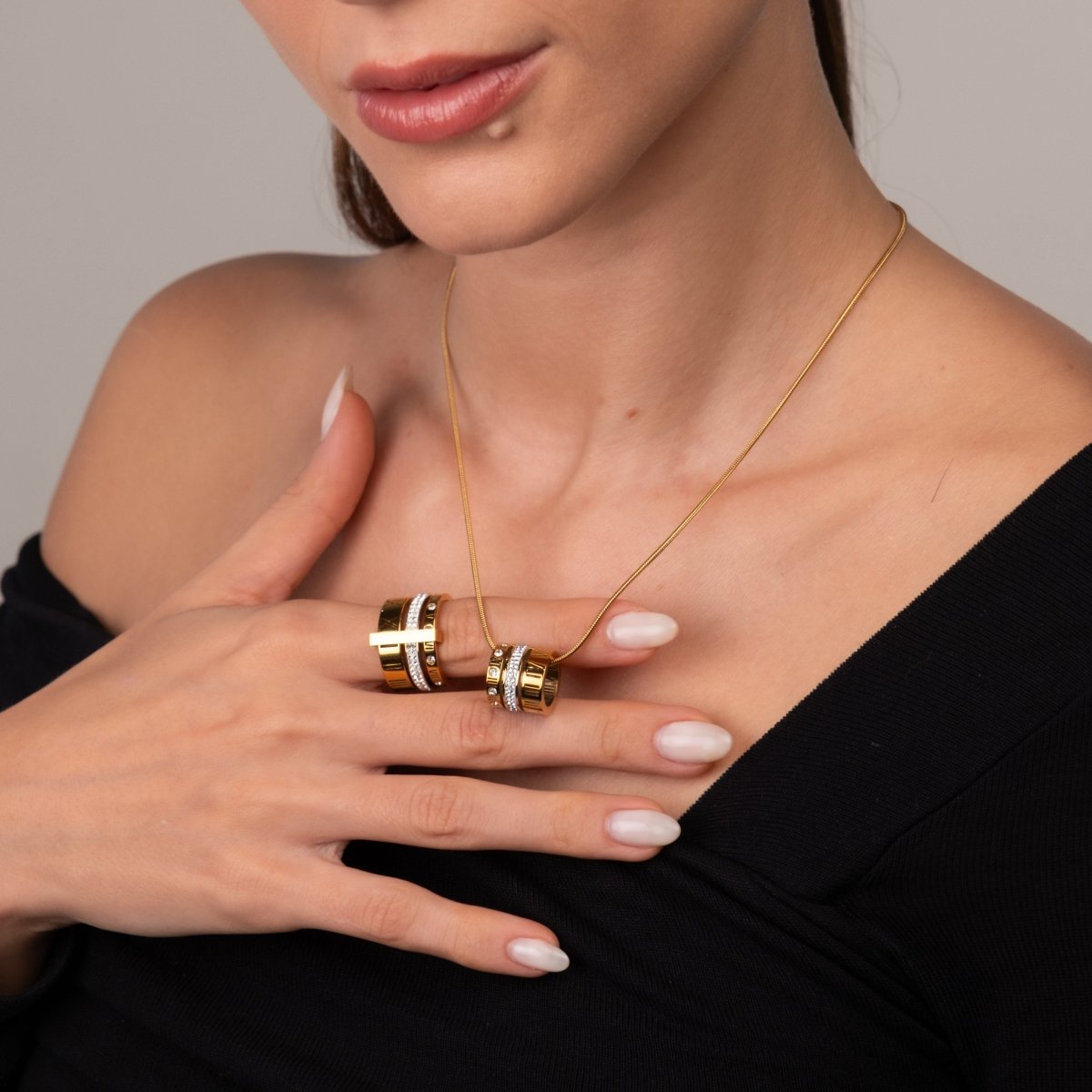 Colar Aro Triplo Algarismo Romano Banhado em Ouro 18k