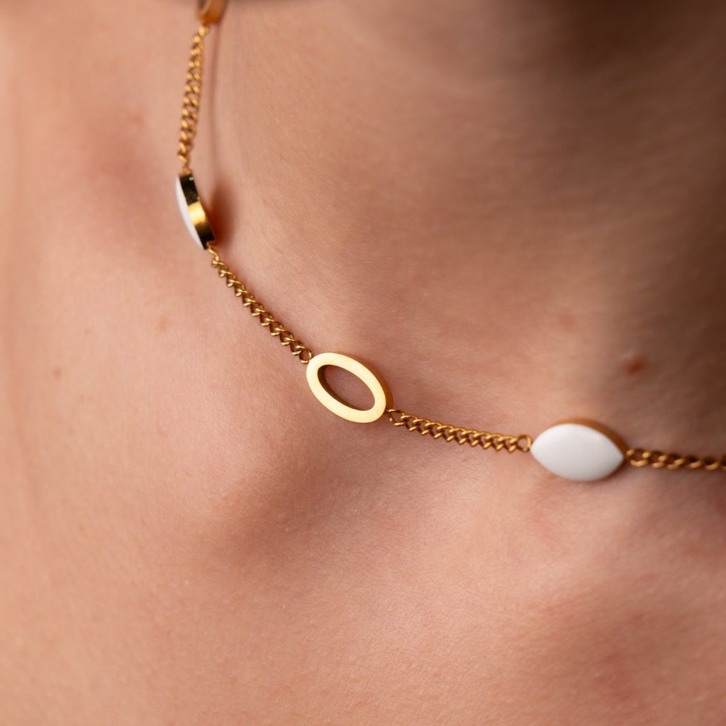 Colar Pingente Oval Angellica Banhado em Ouro 18K