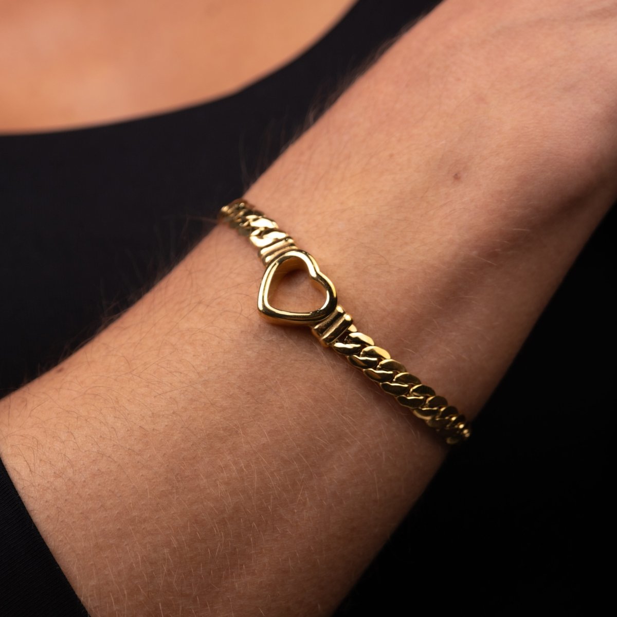 Pulseira Coração Minimalista Banhado em Ouro 18K